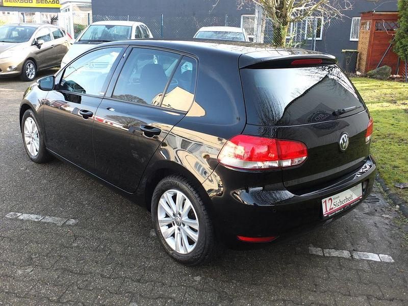 Gebraucht VW Golf VI Style 86 PS (63 kW) 2011 Schwarz Kleinwagen