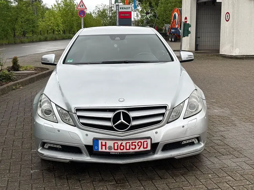 Usata Mercedes E250 Avantgarde 204 CV (150 kW) 2012 Argento Coupé