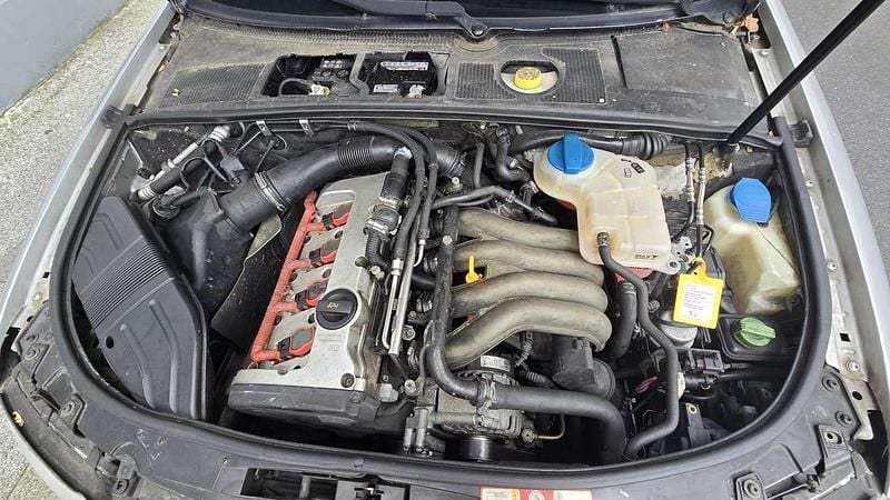 Gebraucht Audi A4 131 PS (96 kW) 2002 Silber Limousine