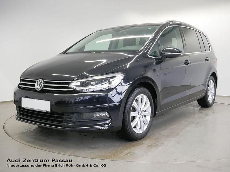 Gebraucht VW Touran Highline 150 PS (110 kW) 2018 Deep black perleffekt Van / Kleinbus