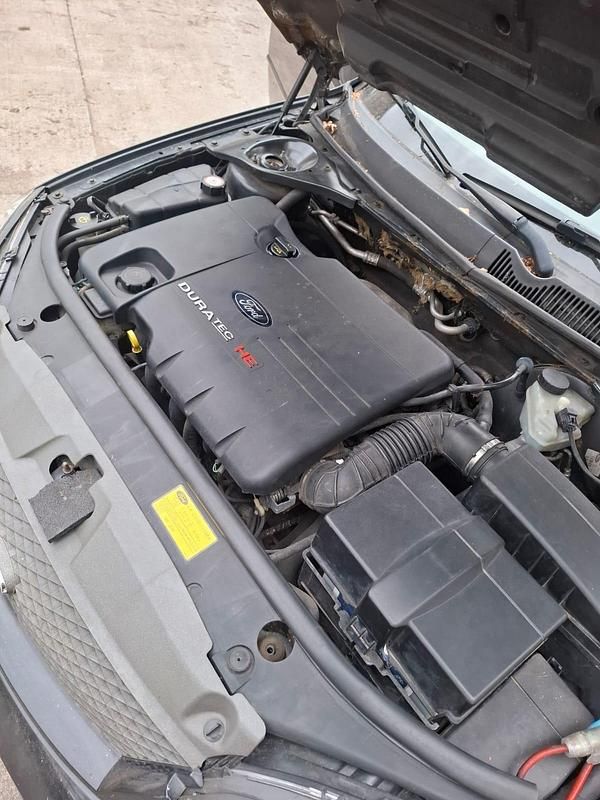 Gebraucht Ford Mondeo 125 PS (91 kW) 2003 Schwarz Kombi