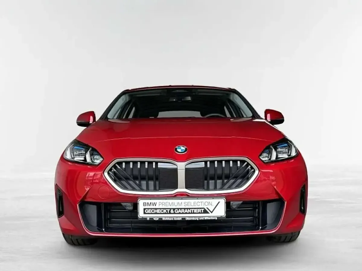 Gebraucht BMW 120 156 PS (114 kW) 2025 Rot Kleinwagen