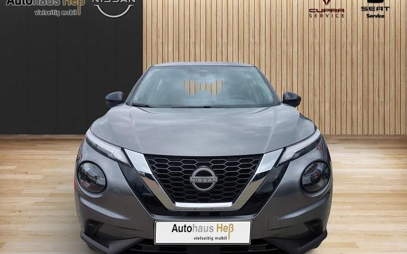 Gebraucht Nissan Juke Acenta 117 PS (86 kW) 2024 Grau SUV
