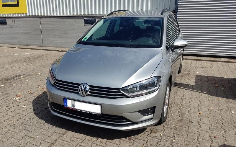 Silber Gebraucht 2016 VW Golf Sportsvan LOUNGE Van / Kleinbus | 12.400 € (Fairer Preis) - Bild 1/4