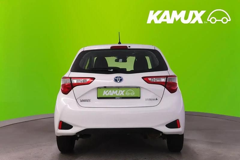 Gebraucht Toyota Yaris Hybrid 75 PS (55 kW) 2018 Weiß Limousine