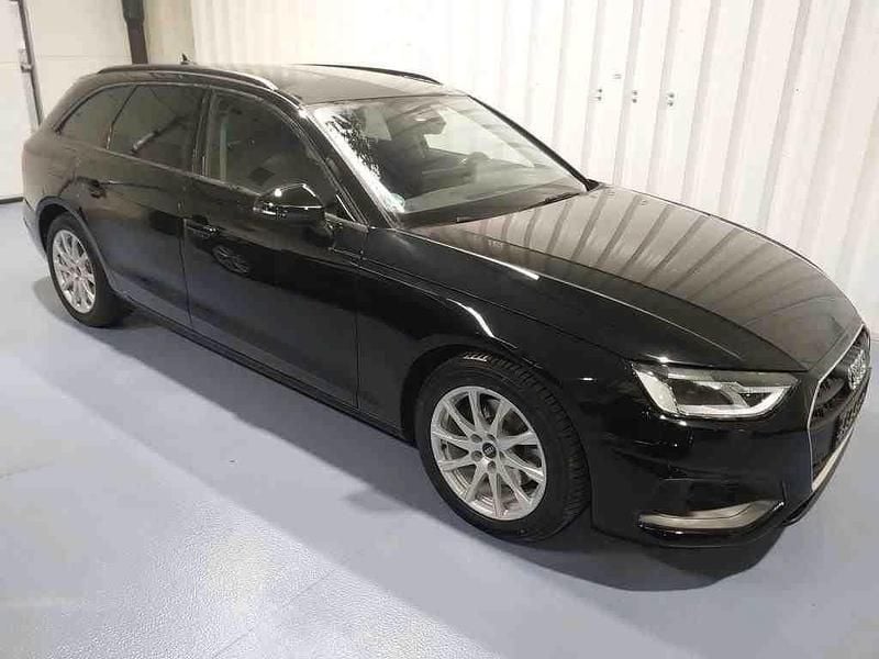 Gebraucht Audi A4 150 PS (110 kW) 2022 Schwarz Kombi