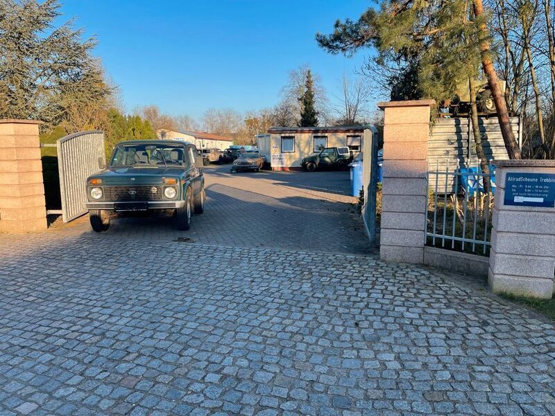 Gebraucht Lada niva 82 PS (60 kW) 2009 Grün SUV