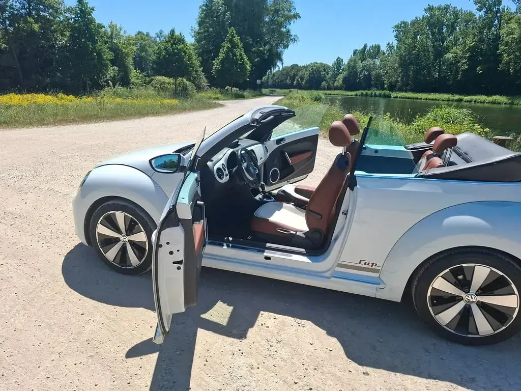 Gebraucht VW Beetle Cup 140 PS (102 kW) 2014 Weiß Kleinwagen