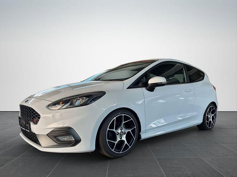 Gebraucht Ford Fiesta ST 200 PS (147 kW) 2018 Weiß Kleinwagen