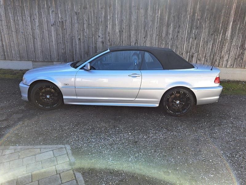 Gebraucht BMW 330 Cabriolet 231 PS (169 kW) 2001 Silber Cabrio