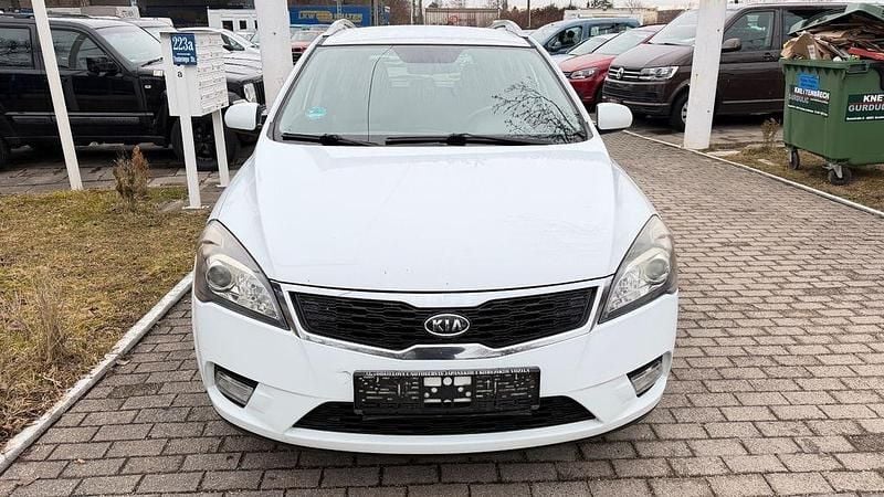Gebraucht Kia Ceed 116 PS (85 kW) 2012 Weiß Kleinwagen