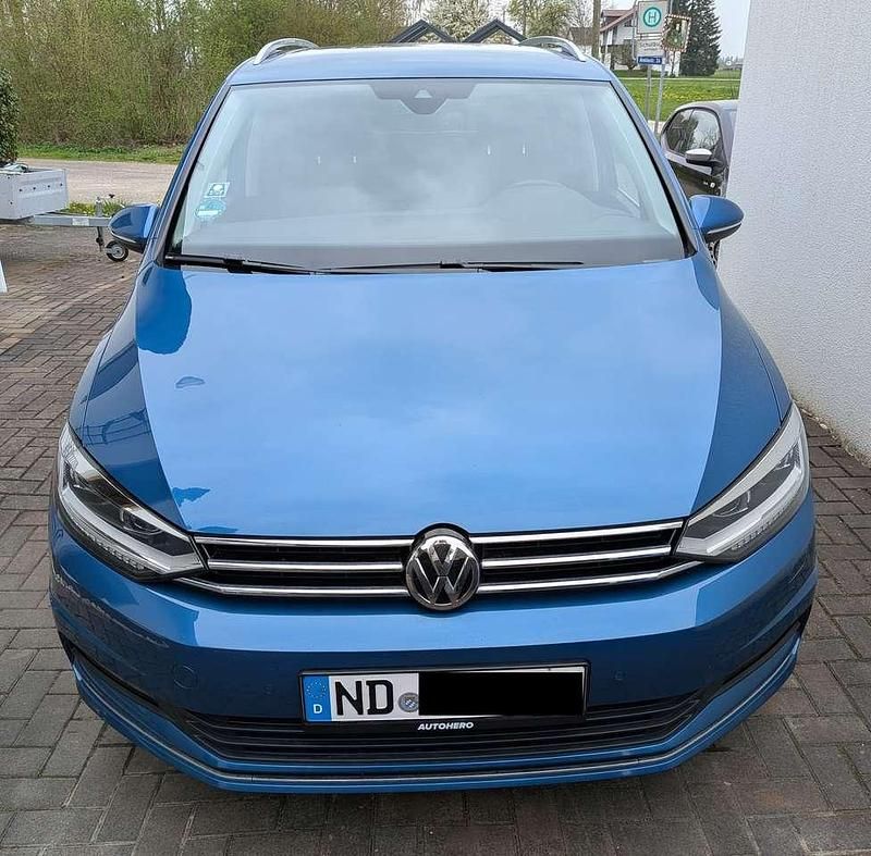Gebraucht VW Touran Comfortline 150 PS (110 kW) 2018 Blau Van / Kleinbus