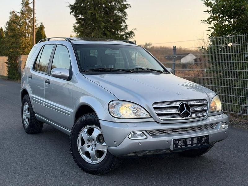 Gebraucht Mercedes ML350 235 PS (172 kW) 2003 Silber SUV