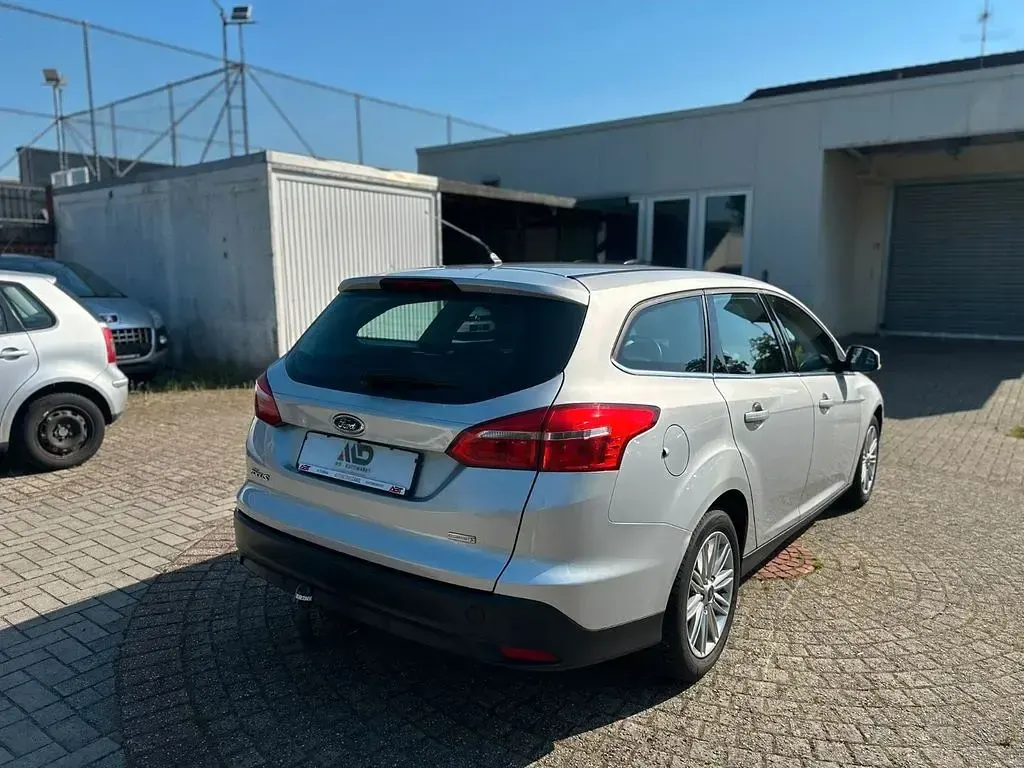 Gebraucht Ford Focus 101 PS (74 kW) 2017 Other Limousine