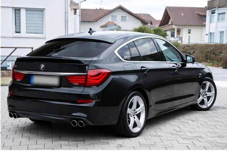 Gebraucht BMW 530 245 PS (180 kW) 2011 Schwarz Limousine