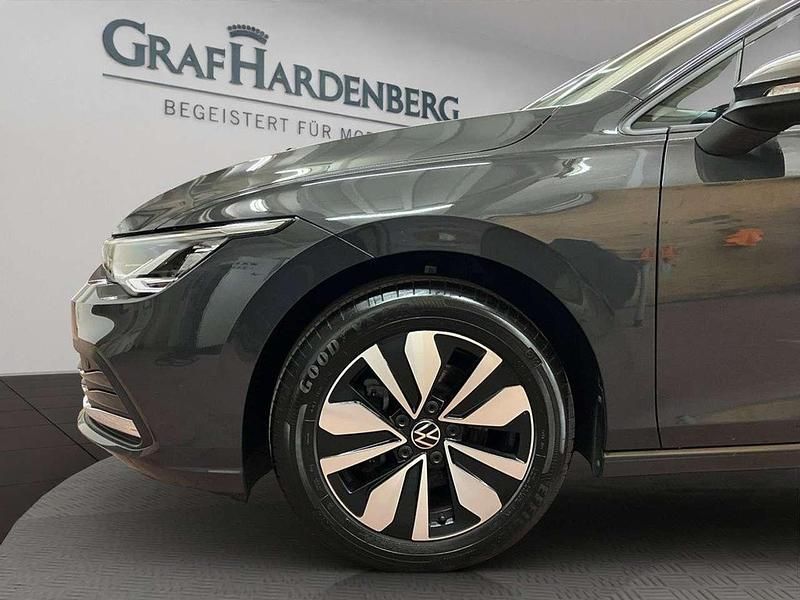 Gebraucht VW Golf VIII Move 110 PS (80 kW) 2024 Grau Limousine