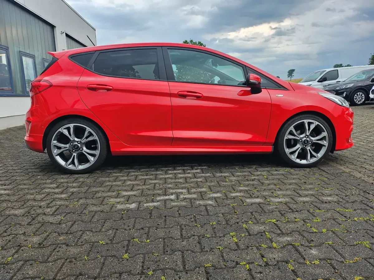 Gebraucht Ford Fiesta ST-Line X 125 PS (91 kW) 2021 Racerot (rot) Kleinwagen