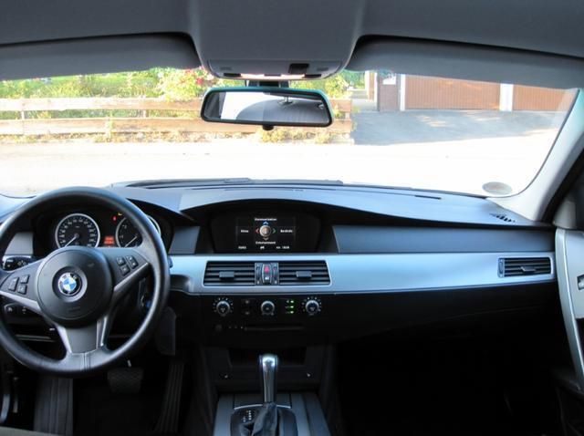 Gebraucht BMW 520 231 PS (169 kW) 2004 Silber metallic Limousine