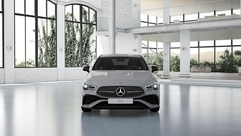 Gebraucht Mercedes CLA200 AMG 163 PS (119 kW) 2025 Grau manufaktur lack manufaktu Coupé