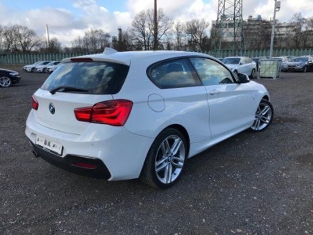 Gebraucht BMW 125 M Sport 224 PS (164 kW) 2015 Weiß Kleinwagen