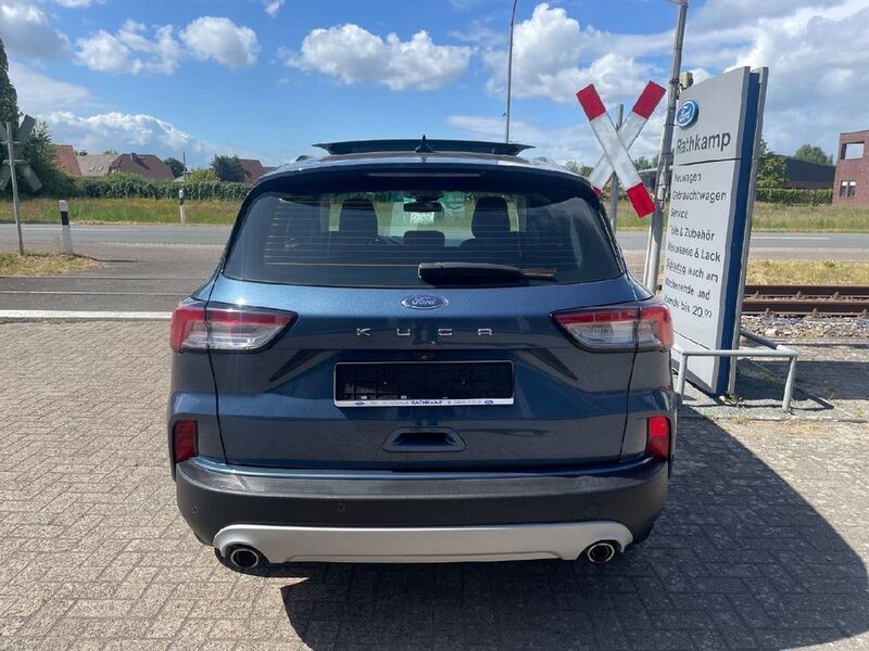 Gebraucht Ford Kuga Titanium 120 PS (88 kW) 2021 Chromablau metallic SUV
