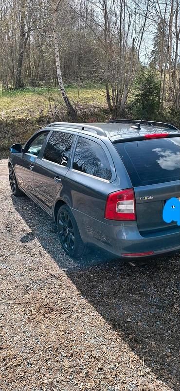 Gebraucht Skoda Octavia 122 PS (89 kW) 2012 Grau Kombi