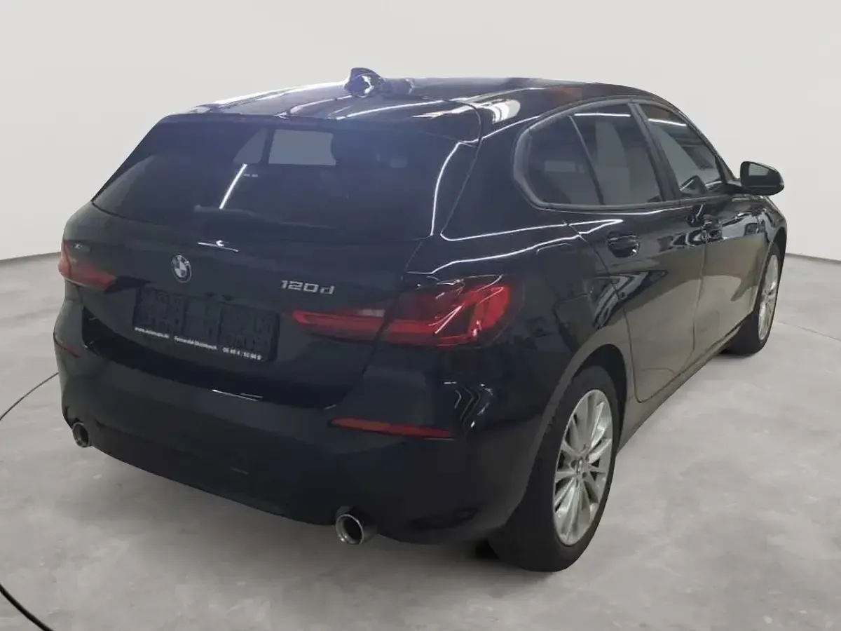 Gebraucht BMW 120 Advantage 190 PS (139 kW) 2023 Schwarz uni Limousine