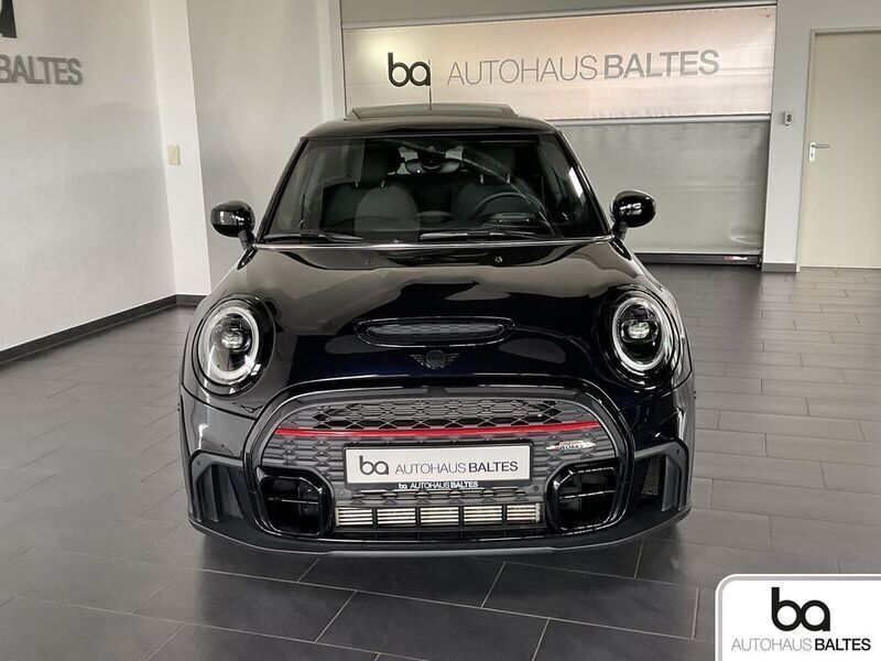 Gebraucht Mini John Cooper Works 231 PS (169 kW) 2024 Enigmatic black met. Kleinwagen