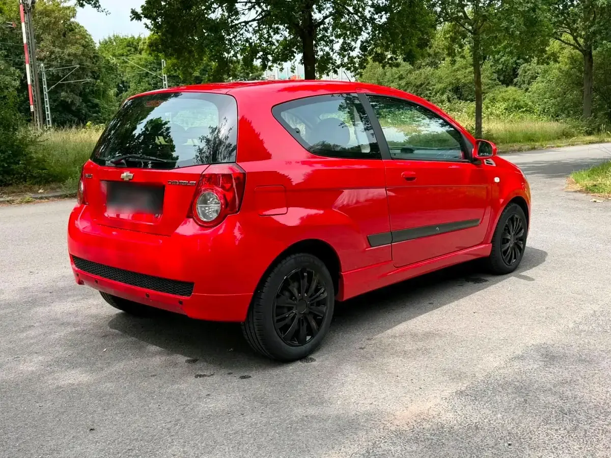 Gebraucht Chevrolet Aveo 85 PS (62 kW) 2009 Rot Kleinwagen