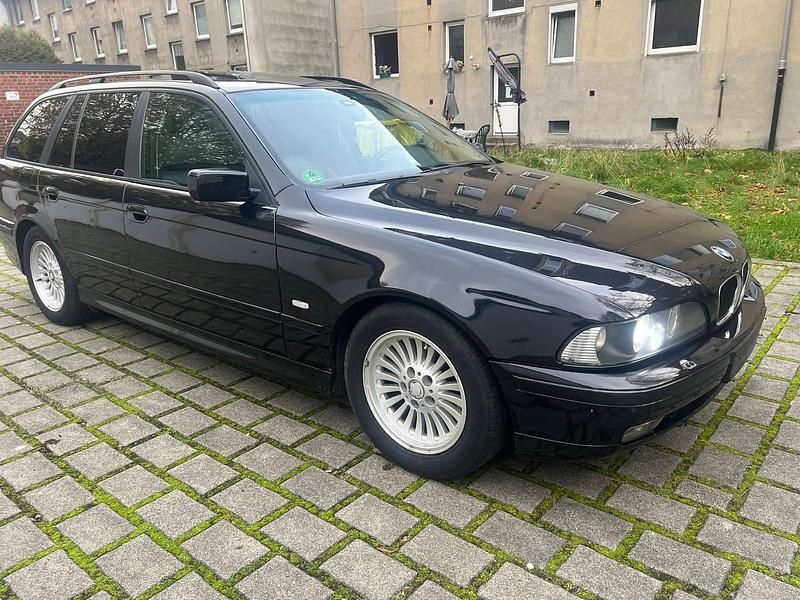 Schwarz Gebraucht 1999 BMW 528 Kombi | 1.999 € (Superpreis) - Bild 1/4