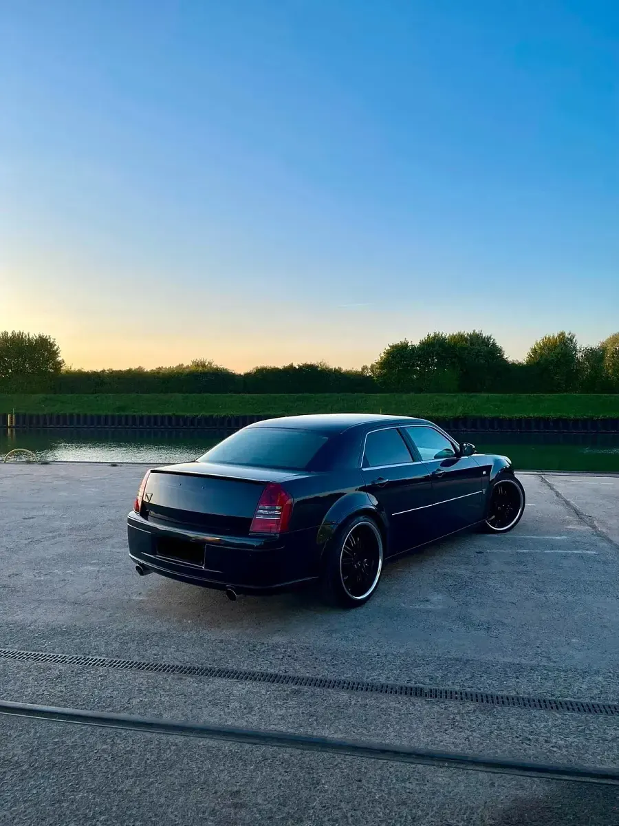 Usado Chrysler 300C 431 CV (317 kW) 2007 Negro Berlina