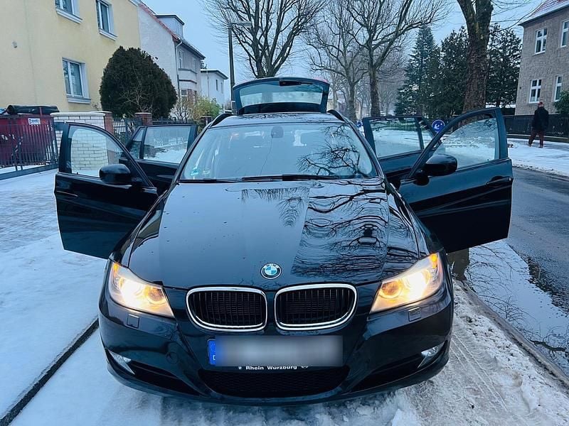 Gebraucht BMW 318 M Sport 143 PS (105 kW) 2012 Schwarz Kombi