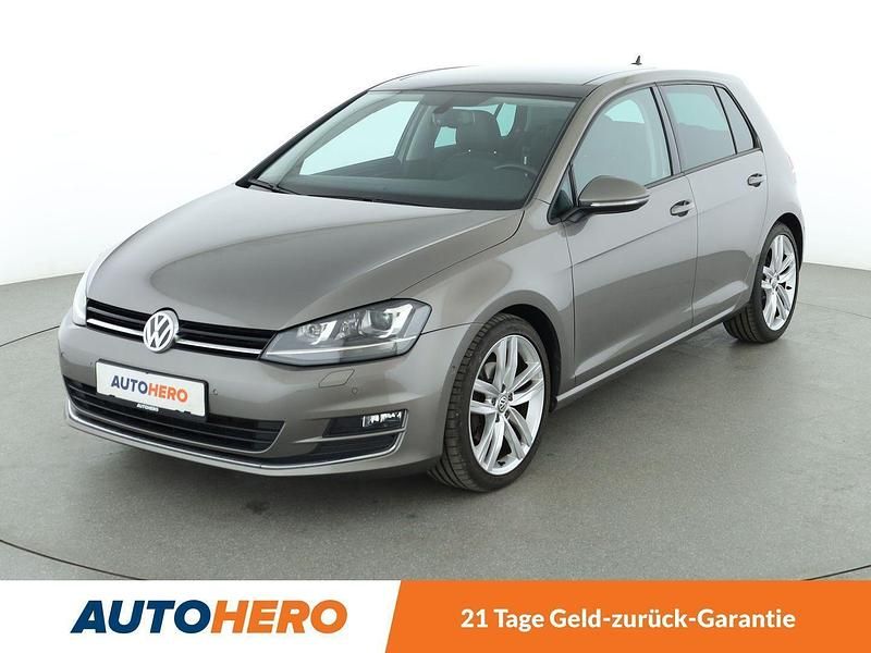 Grau Gebraucht 2016 VW Golf VII Highline Limousine | 15.890 € (Fairer Preis) - Bild 1/3