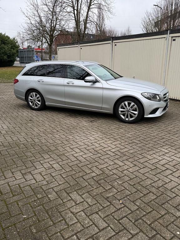 Gebraucht Mercedes C200 150 PS (110 kW) 2018 Silber Limousine