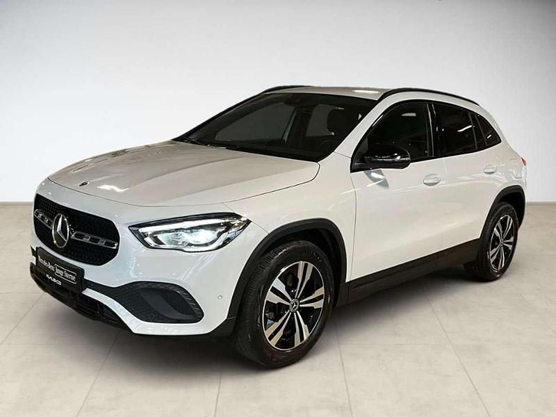 Gebraucht Mercedes GLA200 Progressive 163 PS (119 kW) 2022 Weiß SUV