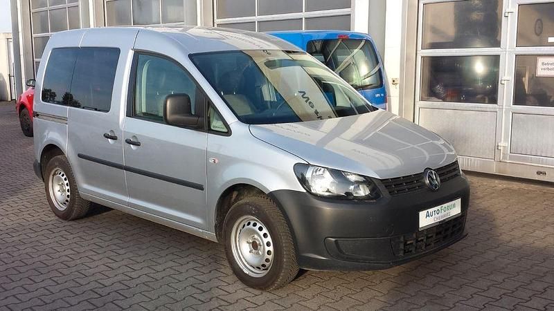 Gebraucht VW Caddy 102 PS (75 kW) 2010 Silber Van / Kleinbus