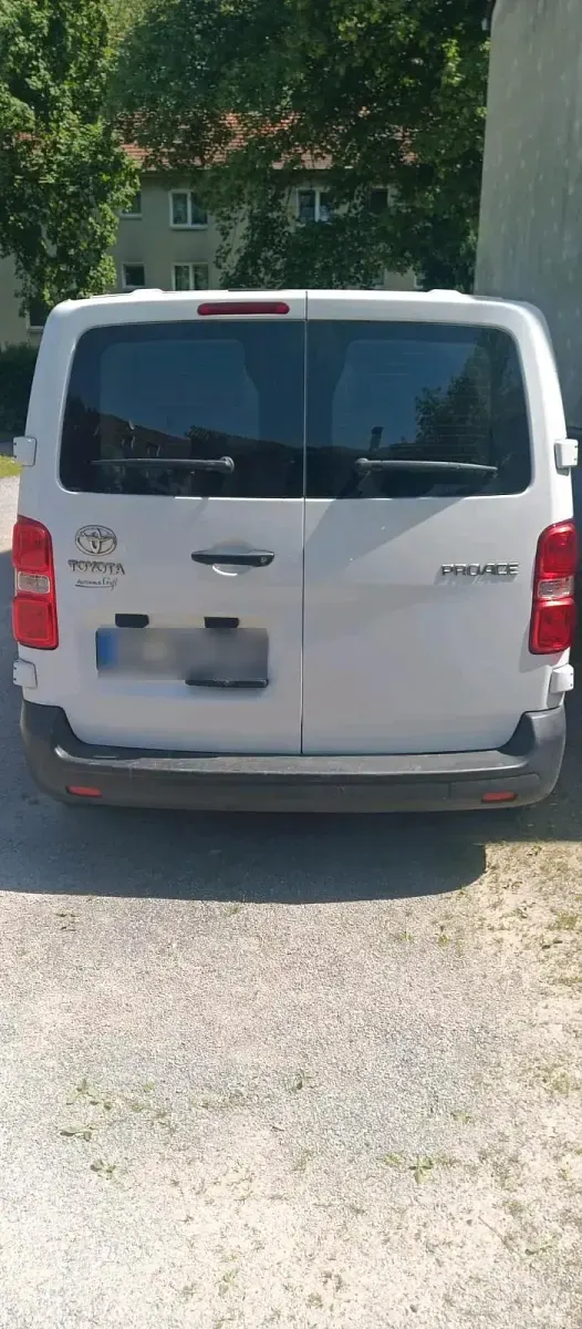 Gebraucht Toyota Proace 120 PS (88 kW) 2022 Weiß Van / Kleinbus