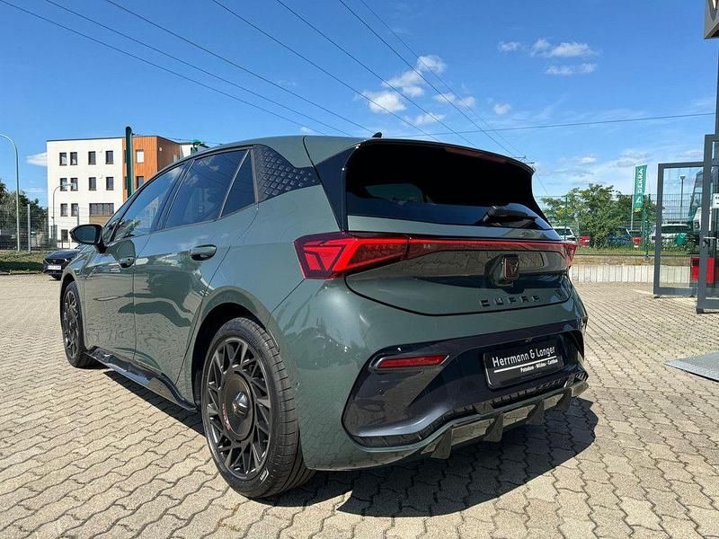 Neu Cupra Born VZ2 239 kW (326 PS) 2026 Grün Kleinwagen