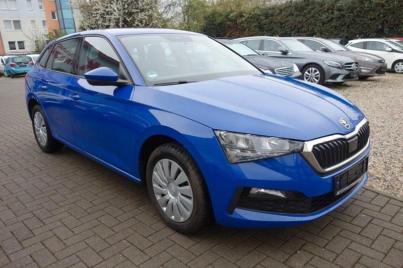 Gebraucht Skoda Scala Cool Plus 95 PS (69 kW) 2021 Blau Kleinwagen