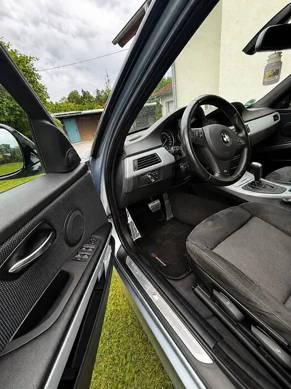 Gebraucht BMW 330 M Sport 272 PS (200 kW) 2009 Blau Limousine