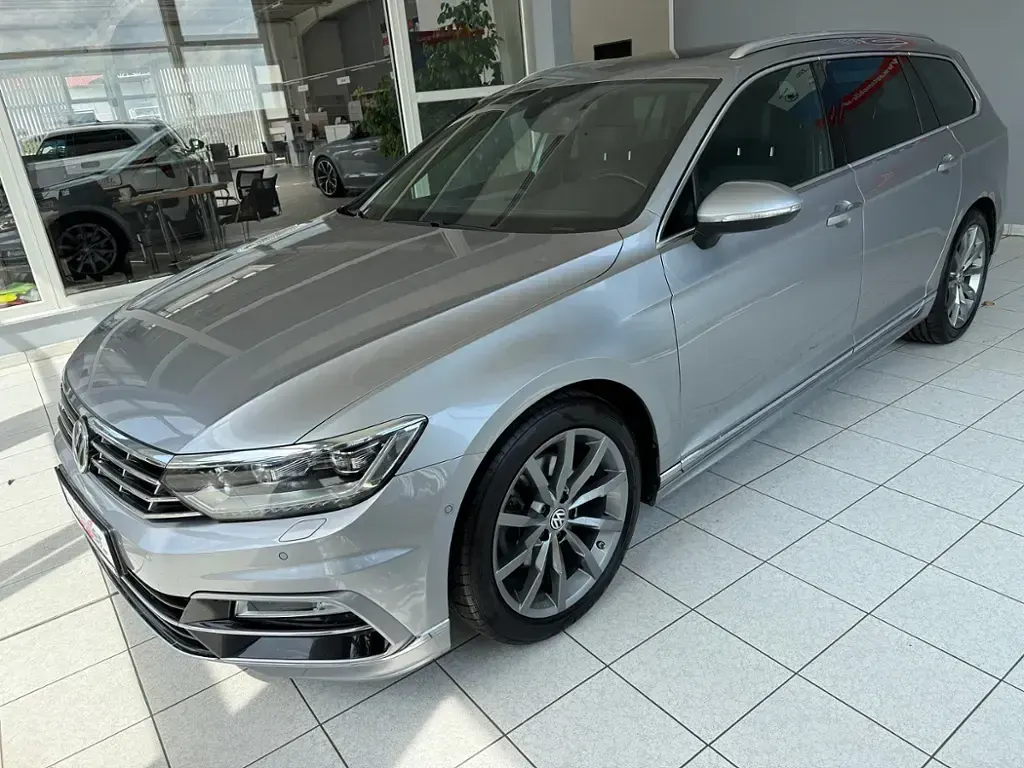 Gebraucht VW Passat Highline 190 PS (139 kW) 2019 Silber Kombi