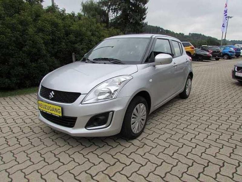 Silber Gebraucht 2014 Suzuki Swift Club Limousine | 6.490 € (Superpreis) - Bild 1/3