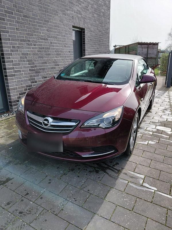 Gebraucht Opel Cascada 140 PS (102 kW) 2014 Rot Cabrio