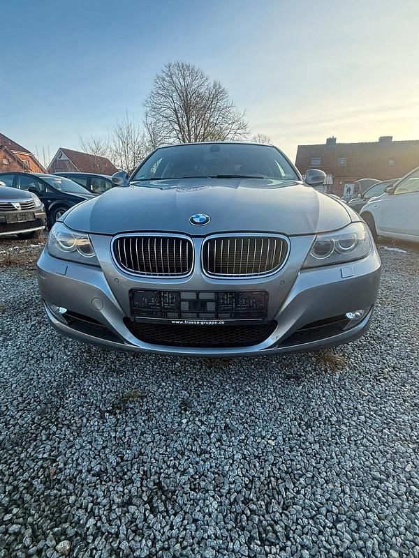 Gebraucht BMW 325 M Sport 218 PS (160 kW) 2010 Grau Limousine