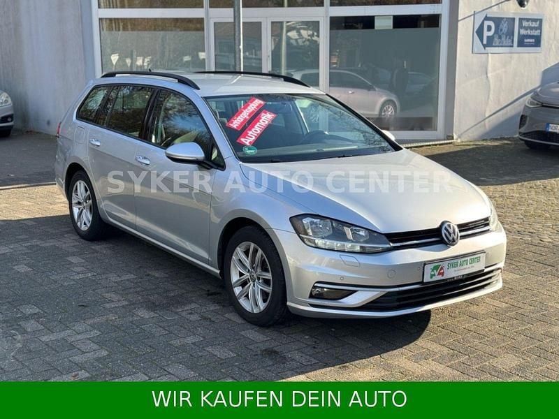 Silber Gebraucht 2019 VW Golf VII Comfortline Kombi | 9.999 € (Superpreis) - Bild 1/4