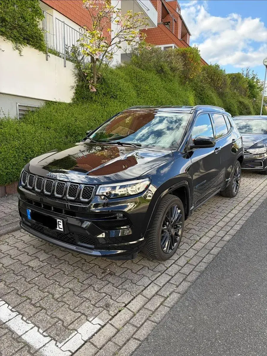 Usado Jeep Compass 241 HP (177 kW) 2021 Preto SUV