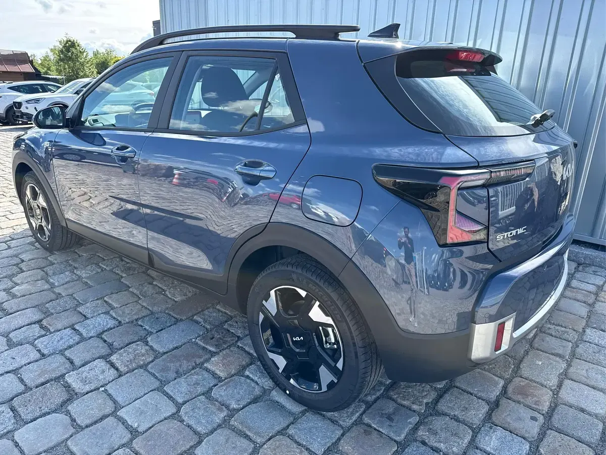 Neu Kia Stonic Style 101 PS (74 kW) 2026 Smokeblau metallic SUV
