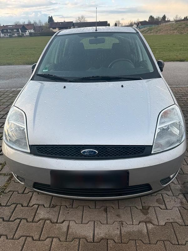 Gebraucht Ford Fiesta 70 PS (51 kW) 2005 Grau Kleinwagen