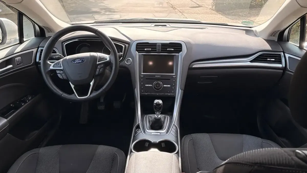 Gebraucht Ford Mondeo Titanium 160 PS (117 kW) 2017 Silber Limousine