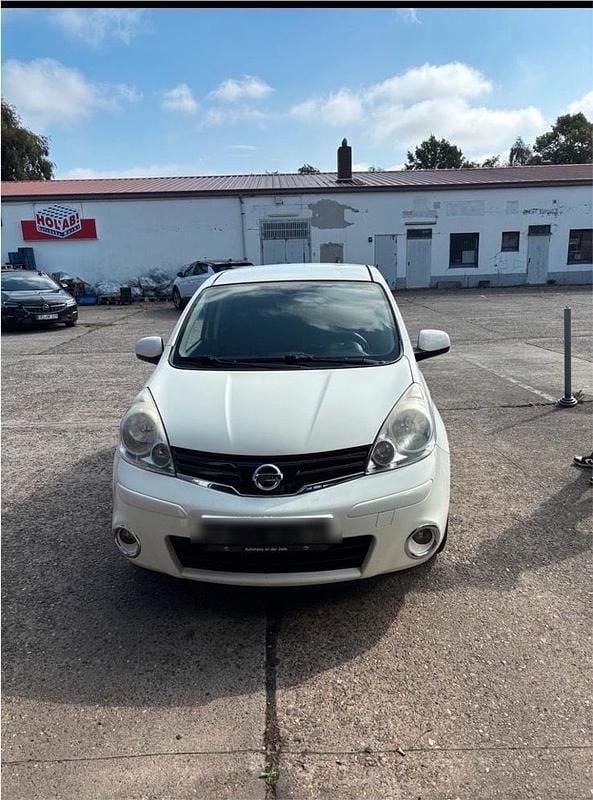Weiß Gebraucht 2013 Nissan Note Van / Kleinbus | 2.100 € (Guter Preis) - Bild 1/4